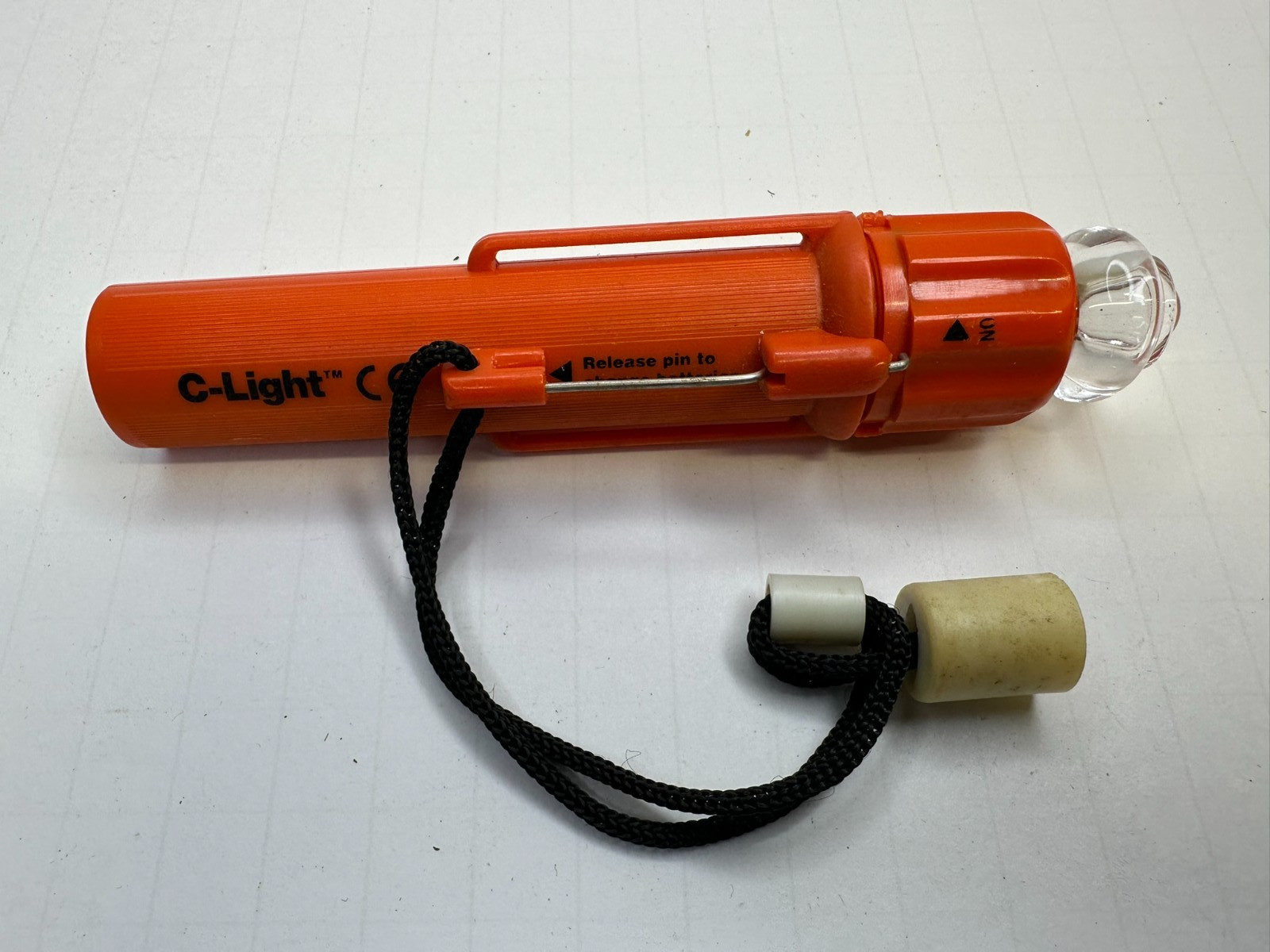 ACR Electronics P/N 3355 C-LIGHT Orange Marine Light Safety Rescue Beacon PFD