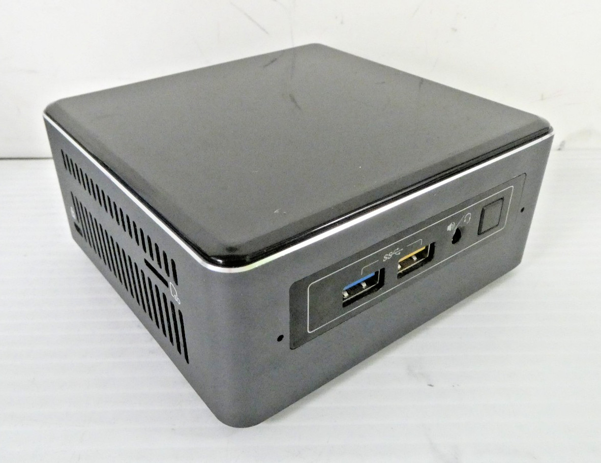 Intel NUC NUC7i7BNH i7-7567U Barebone PC NO RAM / NO SSD / NO AC