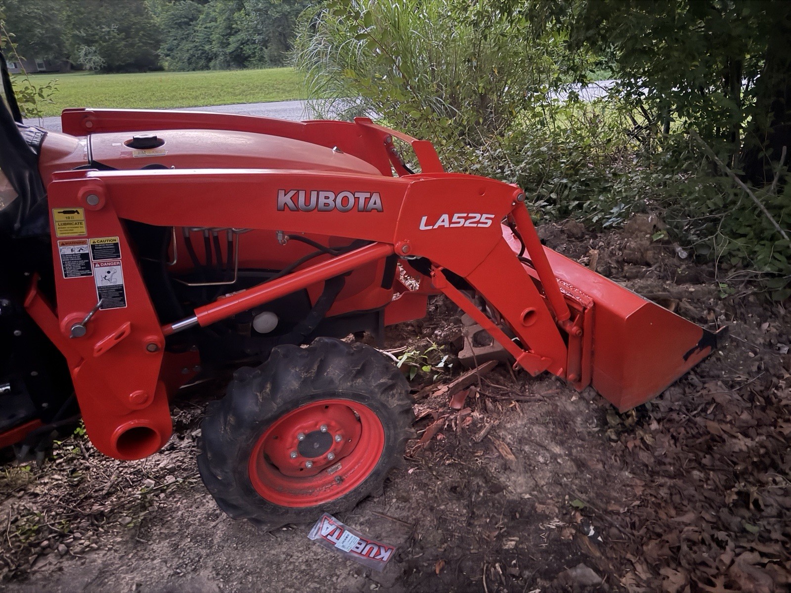 2021 KUBOTA L2501 Low 85 Hours Tractor Loader PTO 3rd Function Lots Of Extras