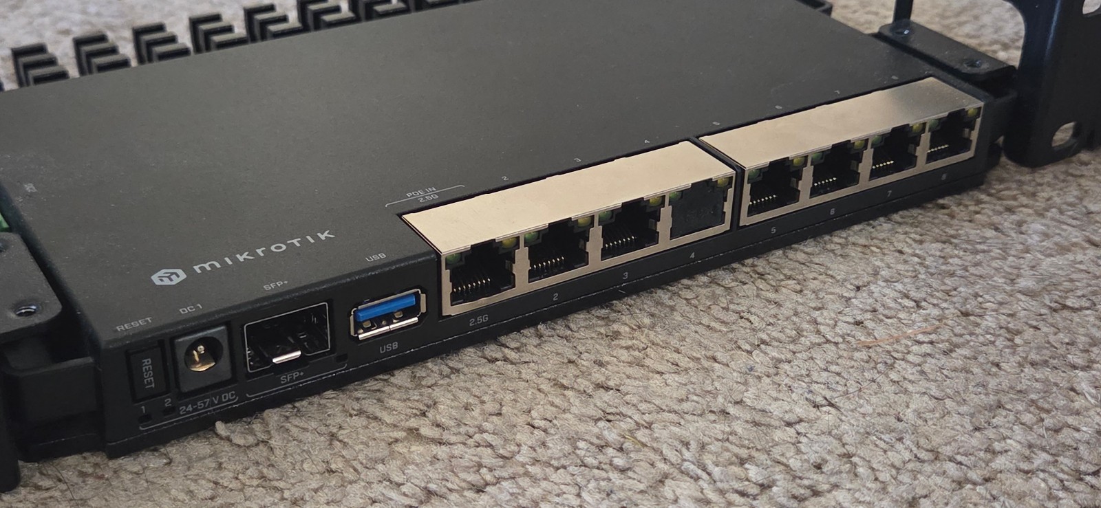 MikroTik RB5009UG+S+IN Router 7x GbE 2.5G 10G SFP+ USB 3.0 Rackmount Homelab