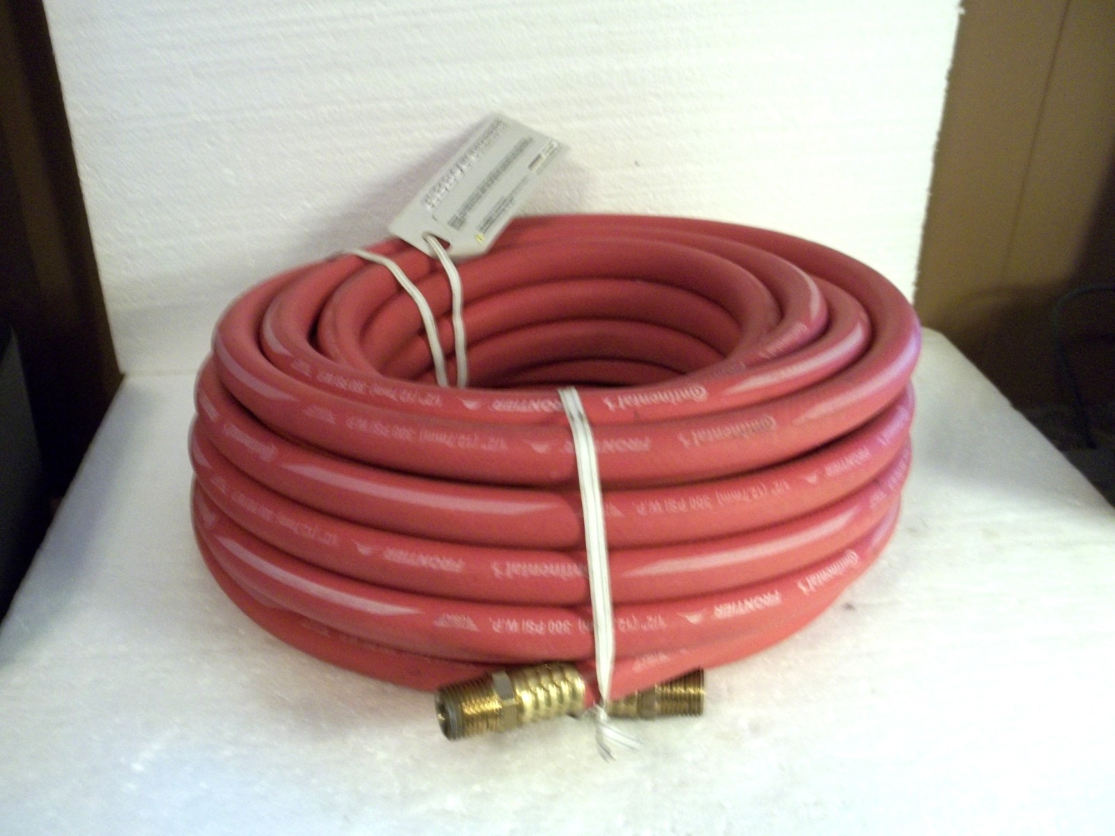 Continental Premium Industrial Air Hose 1/2" x 50' 300 PSI 1/2" MNPT Red EPDM