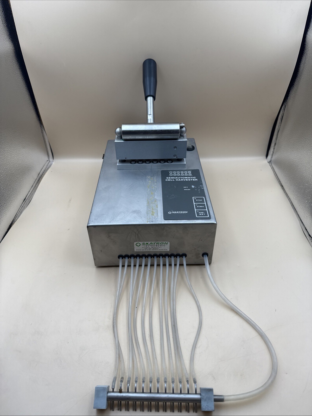 SKATRON Instruments - Semiautomatic Cell Harvester Type 11019