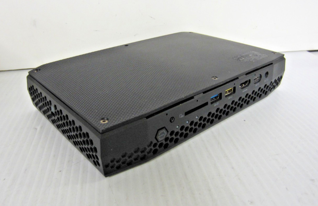 Intel NUC BOXNUC8i7HNK1 Intel Core i7-8809G NO RAM NO SSD